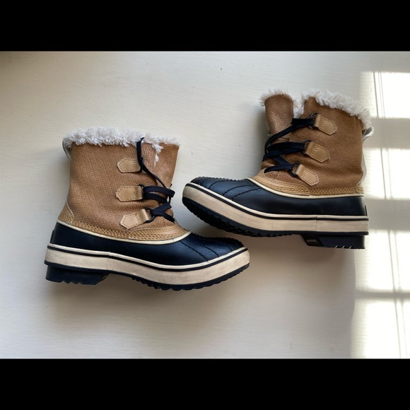 Sorel Boots Waterproof Size 6 - Picture 7 of 10